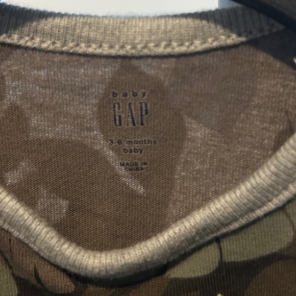 Baby Gap sleeveless romper, Safari Animal print, 3-6 months - Picture 4 of 5